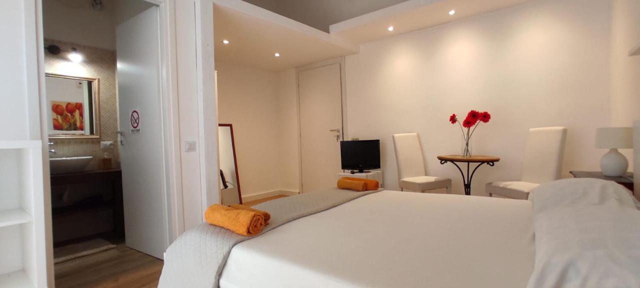 Krly Exclusive Rooms Каляри Екстериор снимка